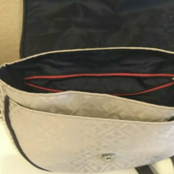 Tommy Hilfiger Logo Print Crossbody Saddle Handbag Ivory Brown - Picture 10 of 11